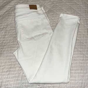 NWOT White American Eagle Next Level Stretch Women’s Jeans